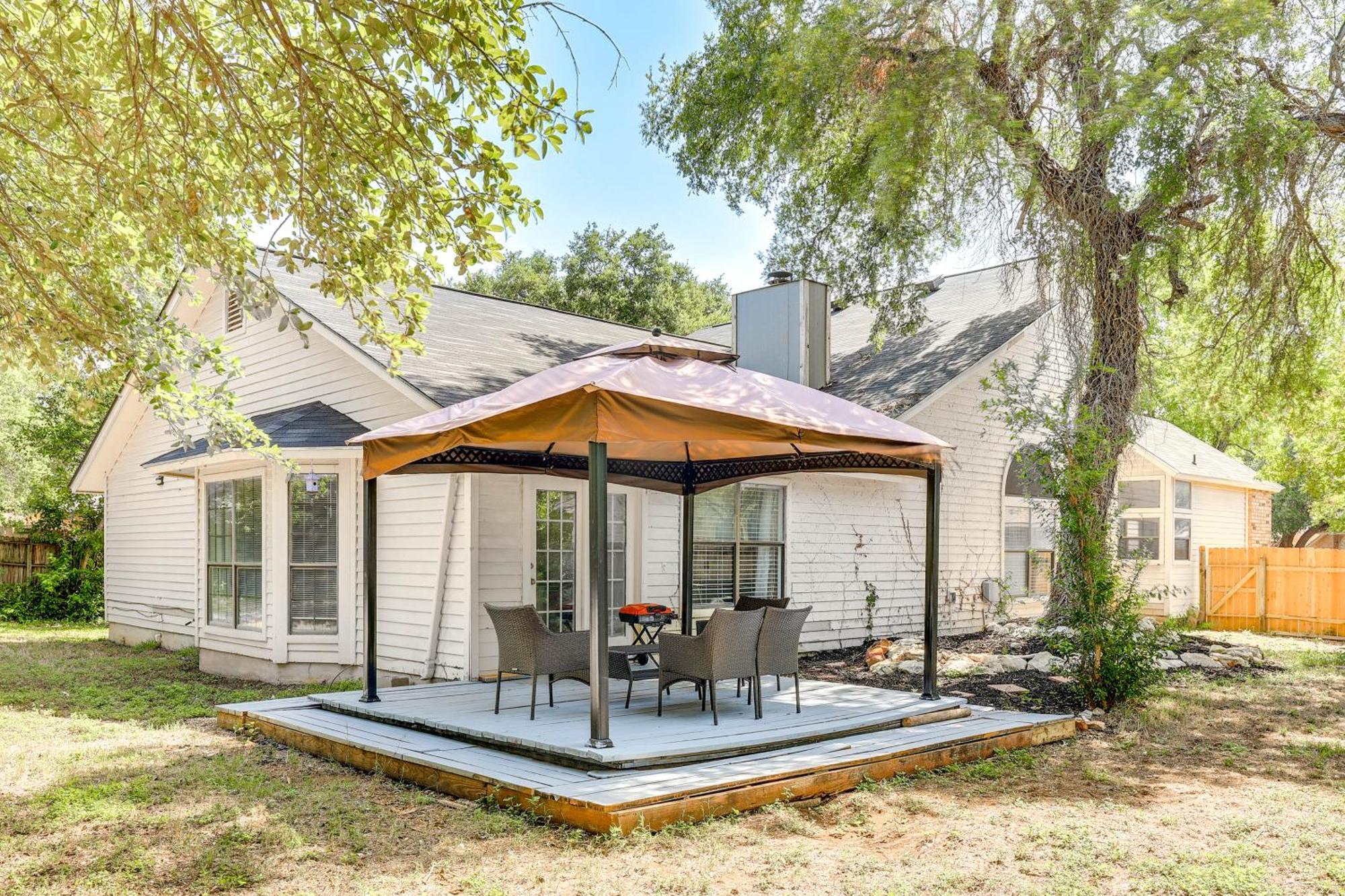 Spacious San Antonio Home Google Fiber, Game Room Esterno foto